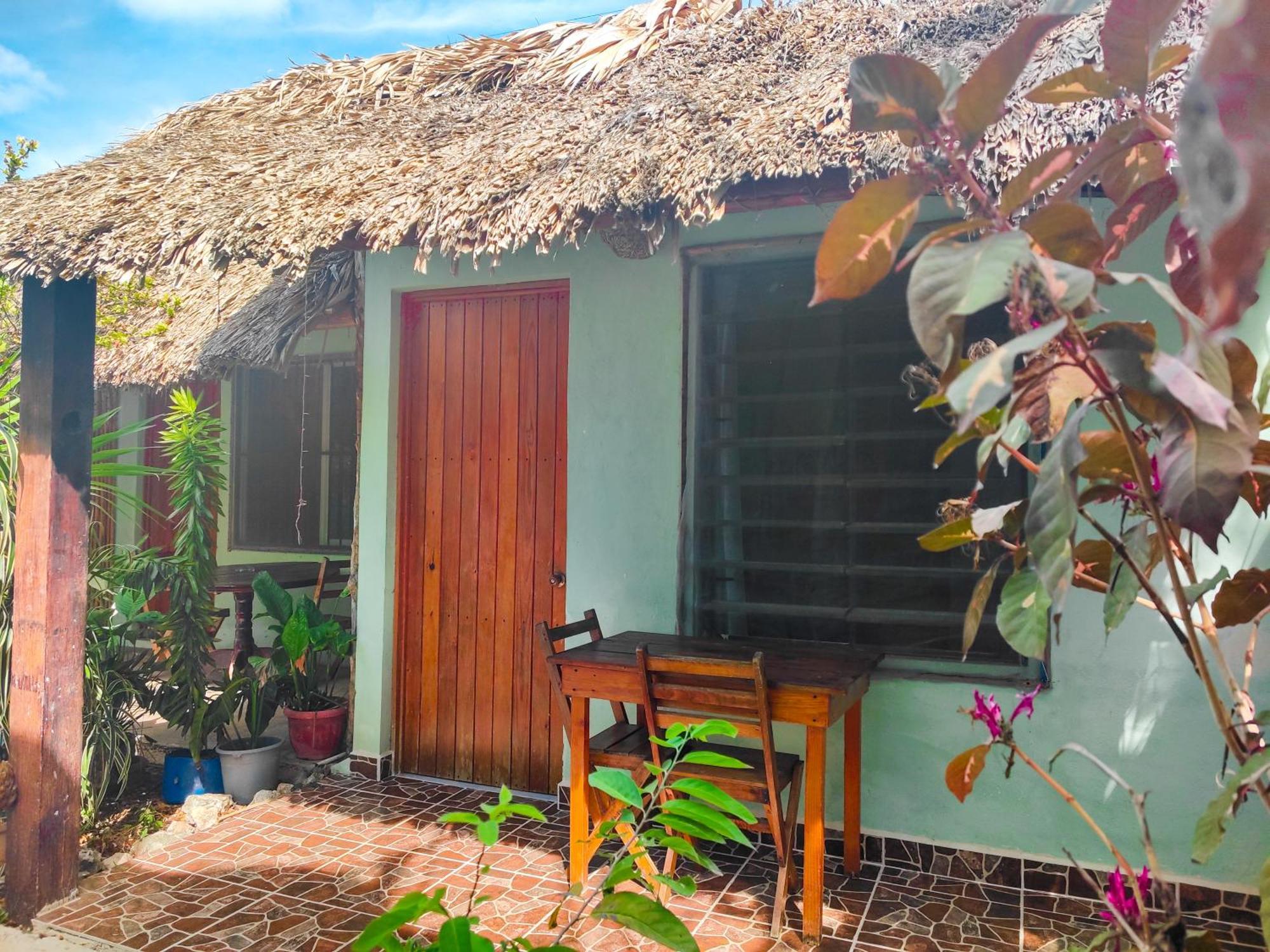 Las Palmas Bacalar Hotel Exterior photo